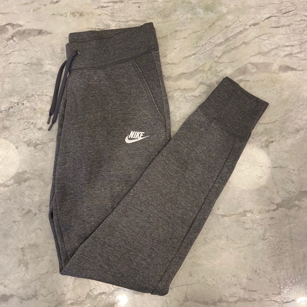 Nike Grey Women’s Small Sweatpants!